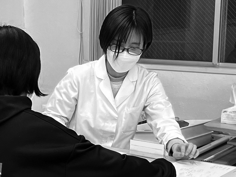 さんかくラボ講師の岡先生